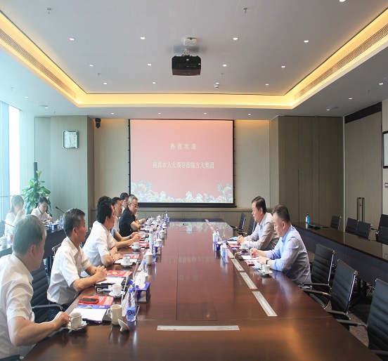 南昌市人大常委会主任吴伟柱等一行莅临杏耀集团考察