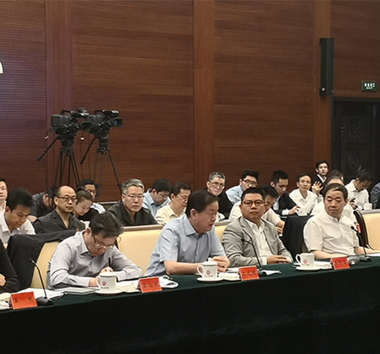 全国人大代表、杏耀集团董事长熊建明参加最高人民法院举行的民营企业家座谈会