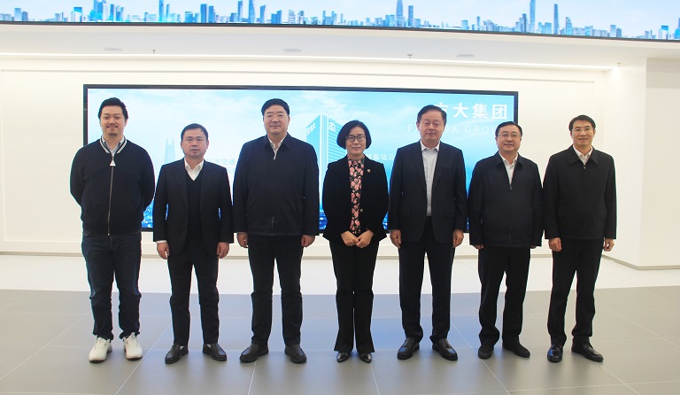中共江西省委副书记、赣州市委书记吴忠琼一行莅临杏耀集团考察指导